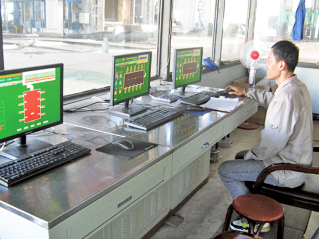 全自動加熱爐、正火爐操作室